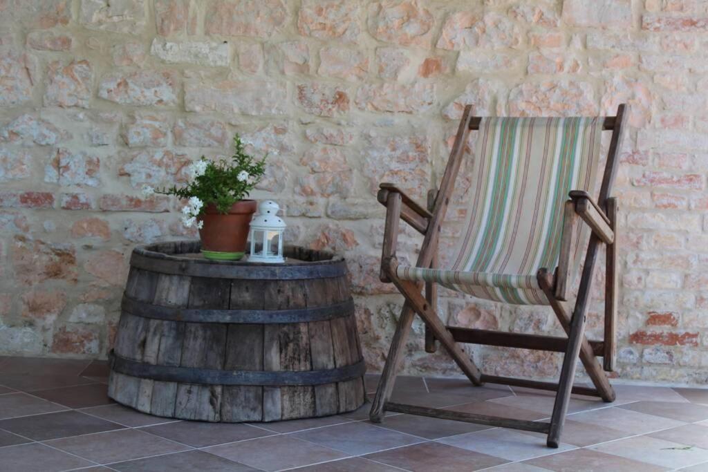 Casa Kikenda, Viaggio Nella Natura Treia Buitenkant foto